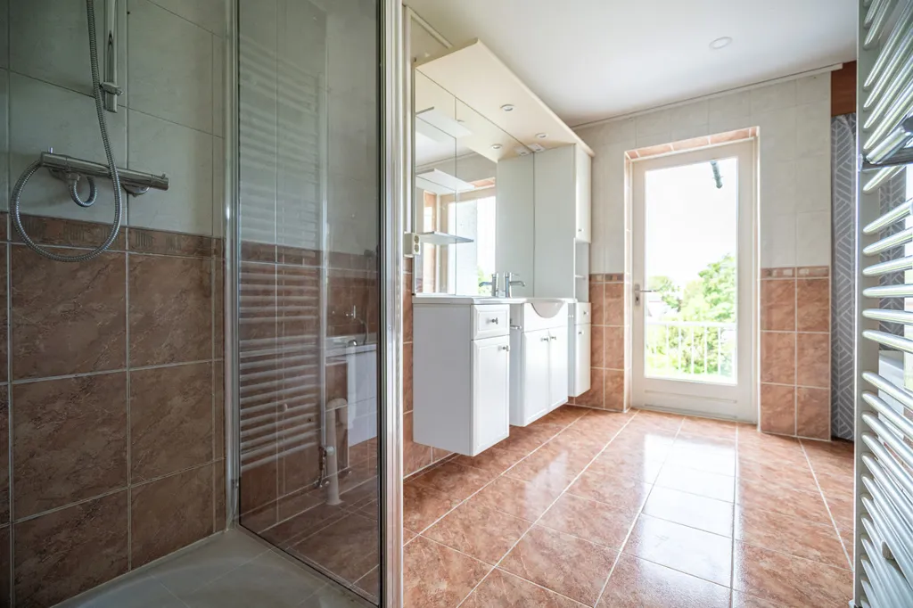 Salles de bain - Apartment with Two Balconies in Leiden