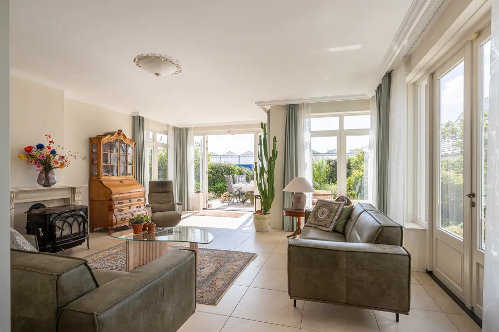 Soggiorno - Villa with Private Marina in Kwintsheul