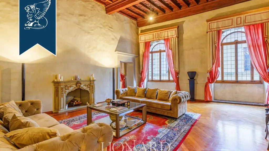 Living Room - Historic Attico with Decorated Facade in Florence