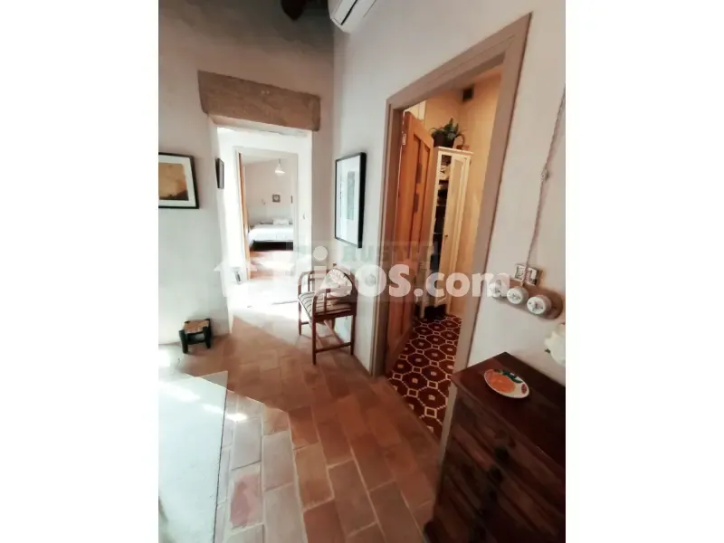 Esik - Rustic House with Patio near Ventalló