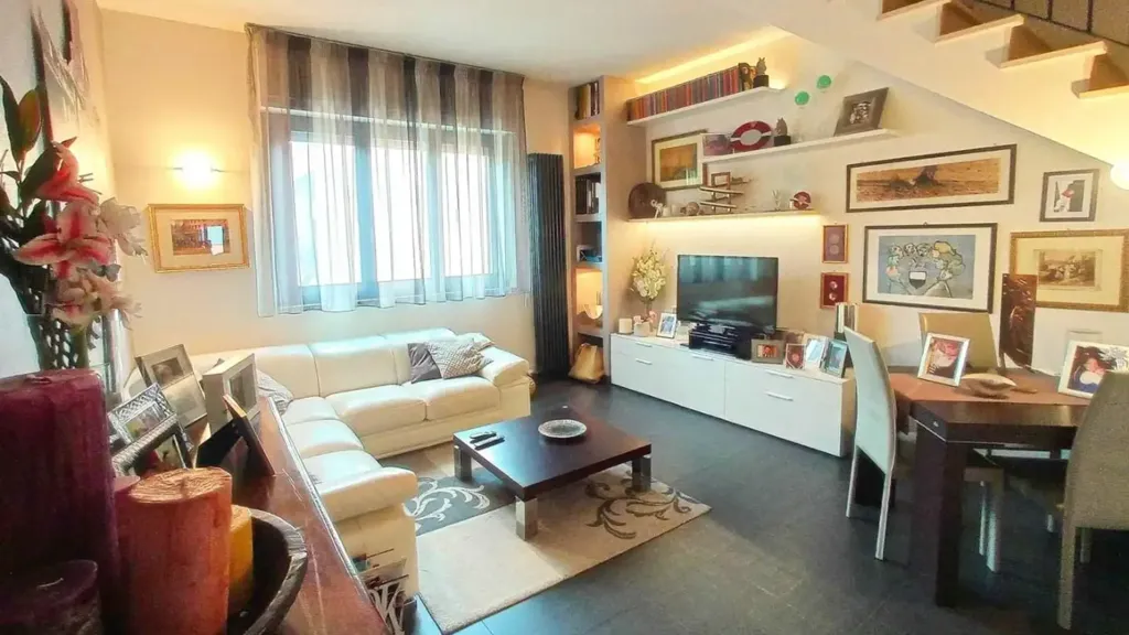 Appartement 4 pièces à IT
