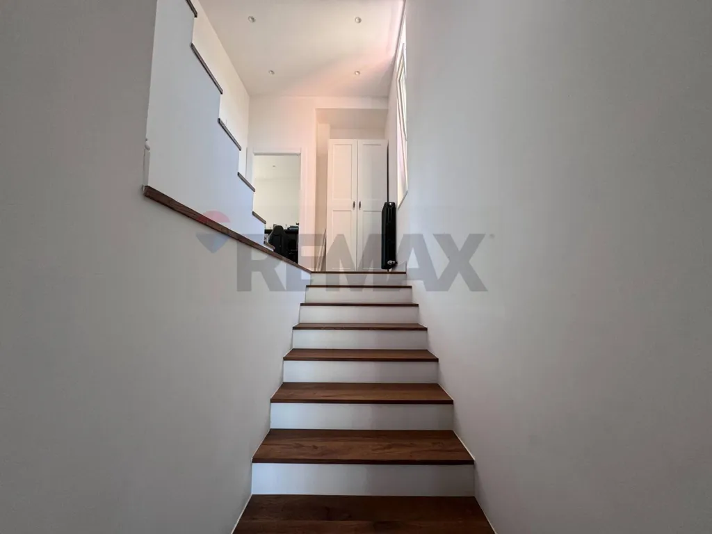 Pièces - Semi-detached Villa with Terrace in Campobasso