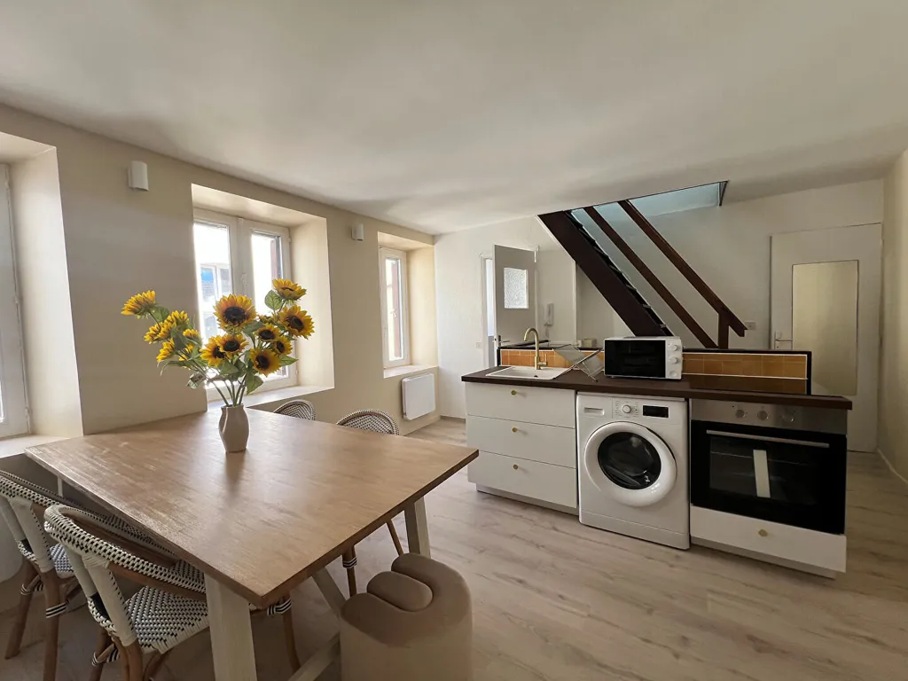 Cucina - Modernised 4-Piece Apartment in Reims