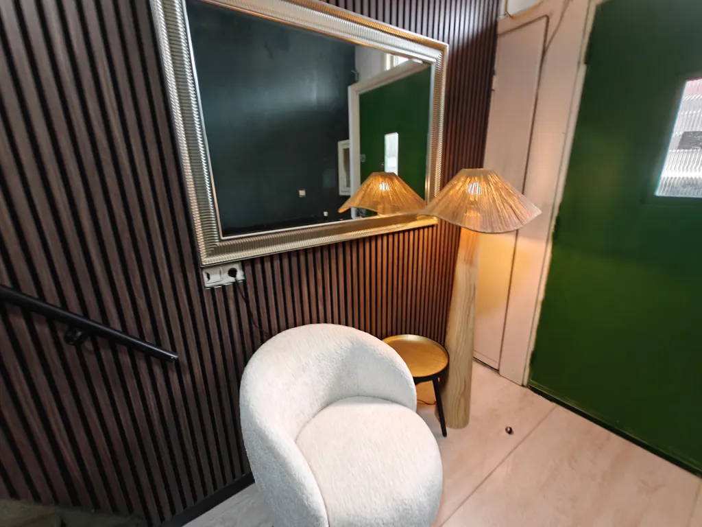 Esik - Smart House with Studio Apartments near Tilburg