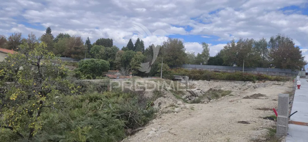 Aed - Plot with Vineyard in Ponte da Barca