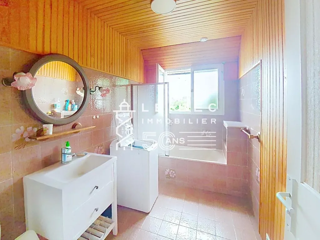 Bagni - House with Constructible Land in Lorient