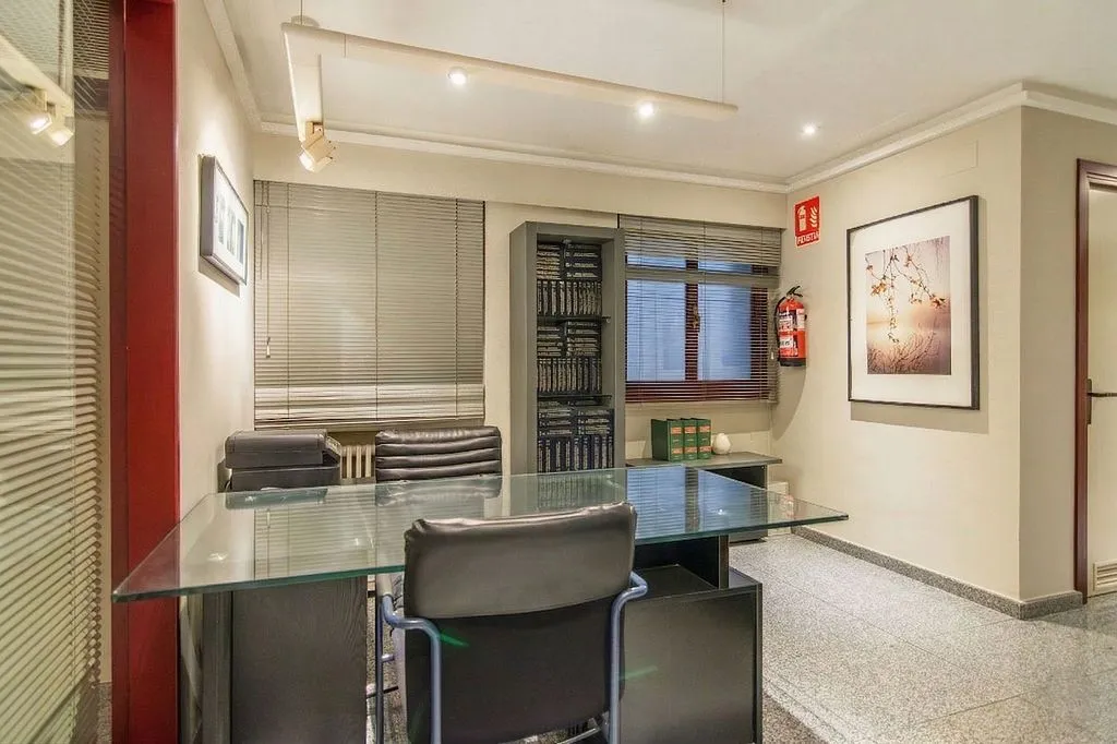 Bureau - Flat with Central Heating in Oviedo