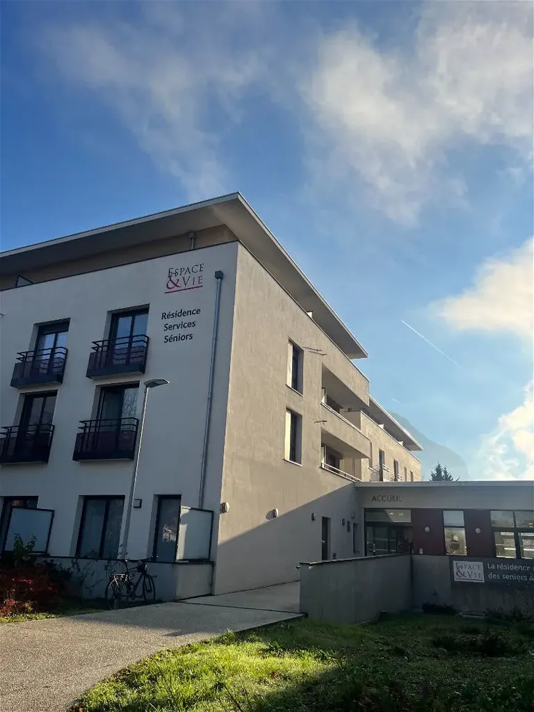 Välivaade - 1-Bed Apartment with Balcony in Saint-Égrève