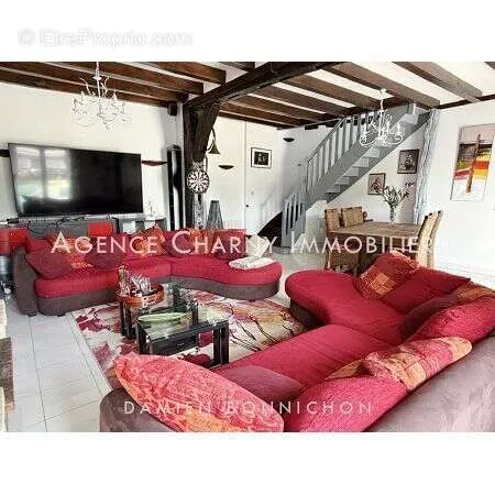 Séjour - Fermette avec Jardin et Garage à Chambeugle
