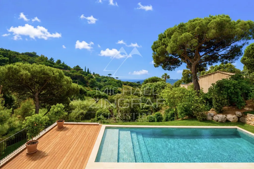 Piscine - Villa Luxueuse avec Vue Mer à Ramatuelle
