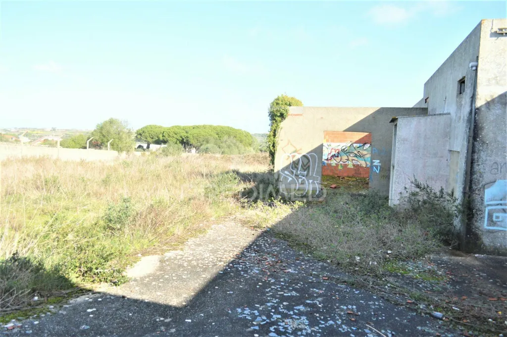 Garden - Urban Plot with Construction Potential in São João das Lampas