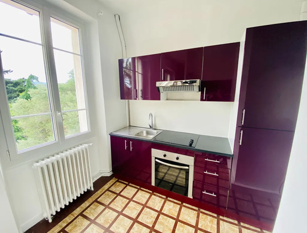 Cuisine - Duplex meublé avec parking à Sollies-Pont