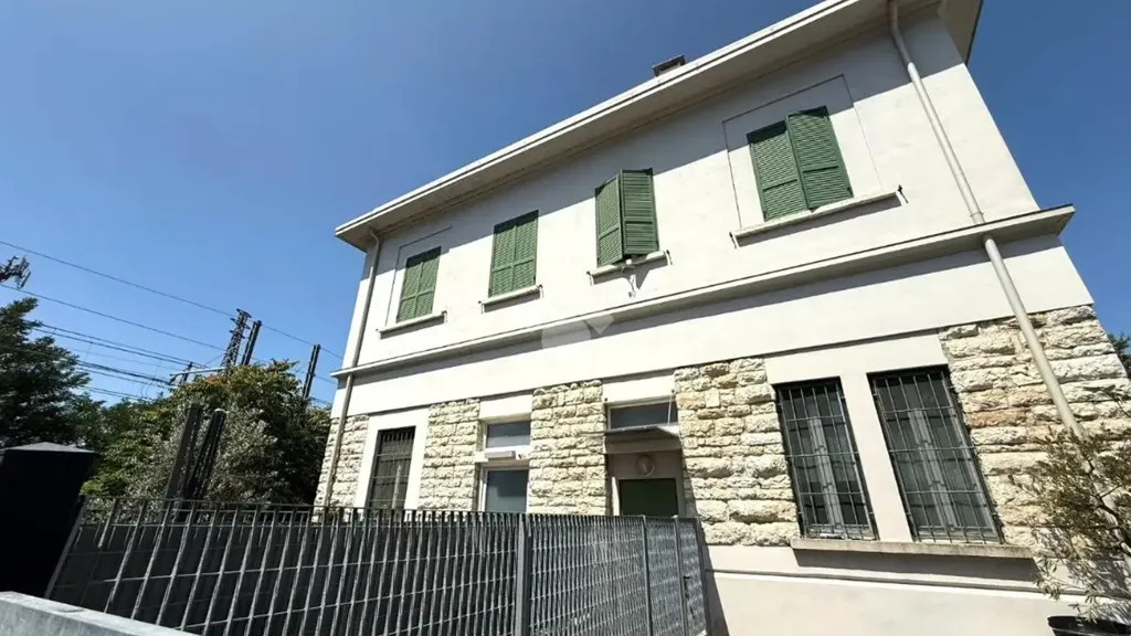 Välivaade - Rustic-Style Flat with Balcony in Brescia