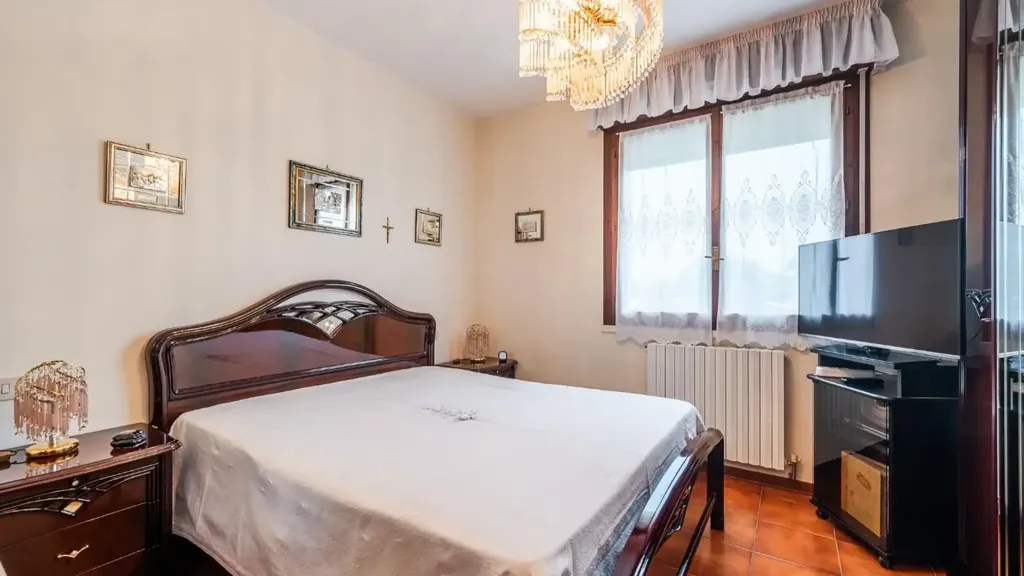 Chambres - Triplex with Balcony in Pieve Modolena