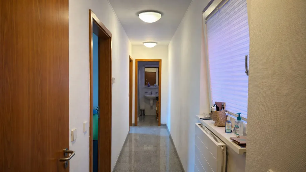 hallway_entrance