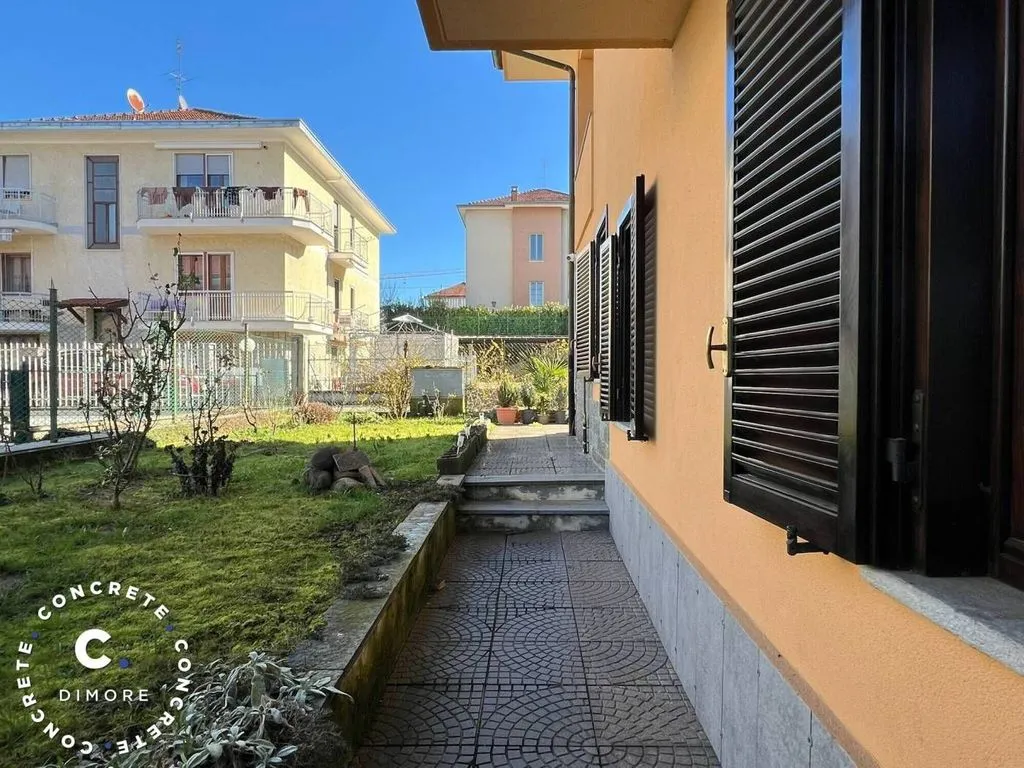 Aed - Luxury Bifamiliar Villa with Private Garden in Chieri