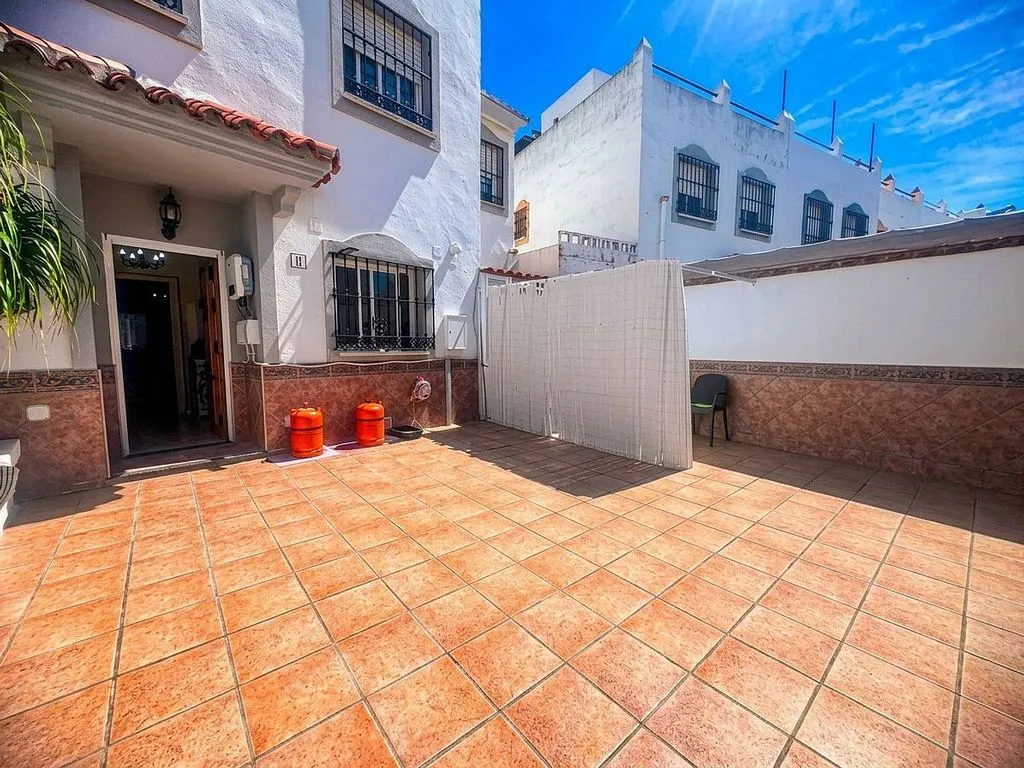 Giardino - Terraced Adosado with Pool in Estepona