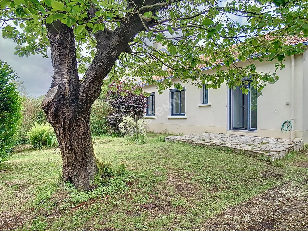 Välivaade - Renovated House with Garden in Saint-Herblain