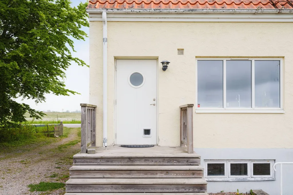 Välivaade - Villa with Renovation Potential in Lilla Beddinge