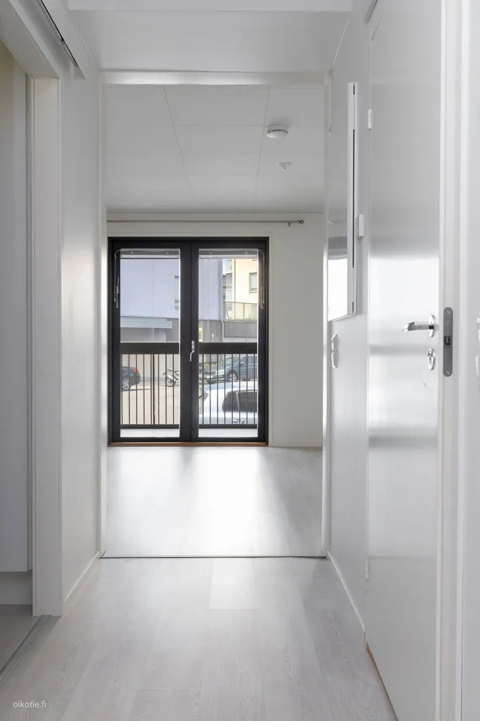 hallway_entrance