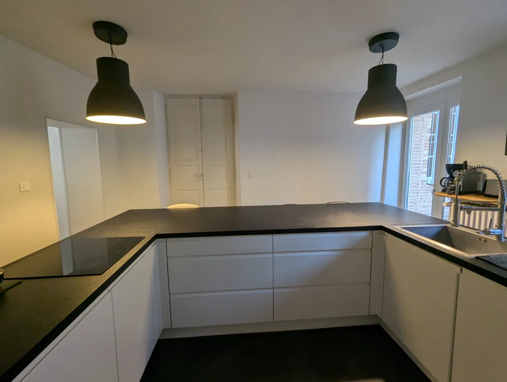 Köök - City Centre Flat with Private Garden in Gaillac