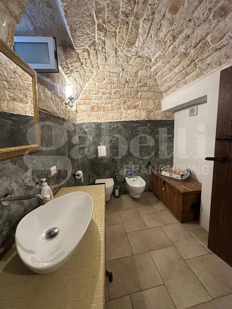 Vannitoad - Independent House with Stone Vaults in Ostuni