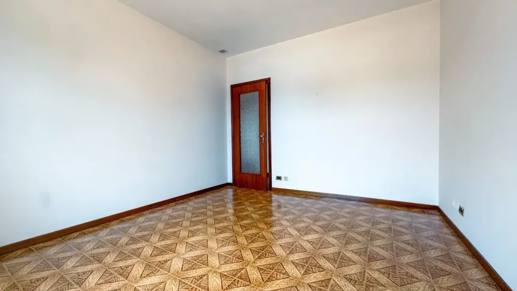 Pièces - Trilocale with Private Garden in Momo
