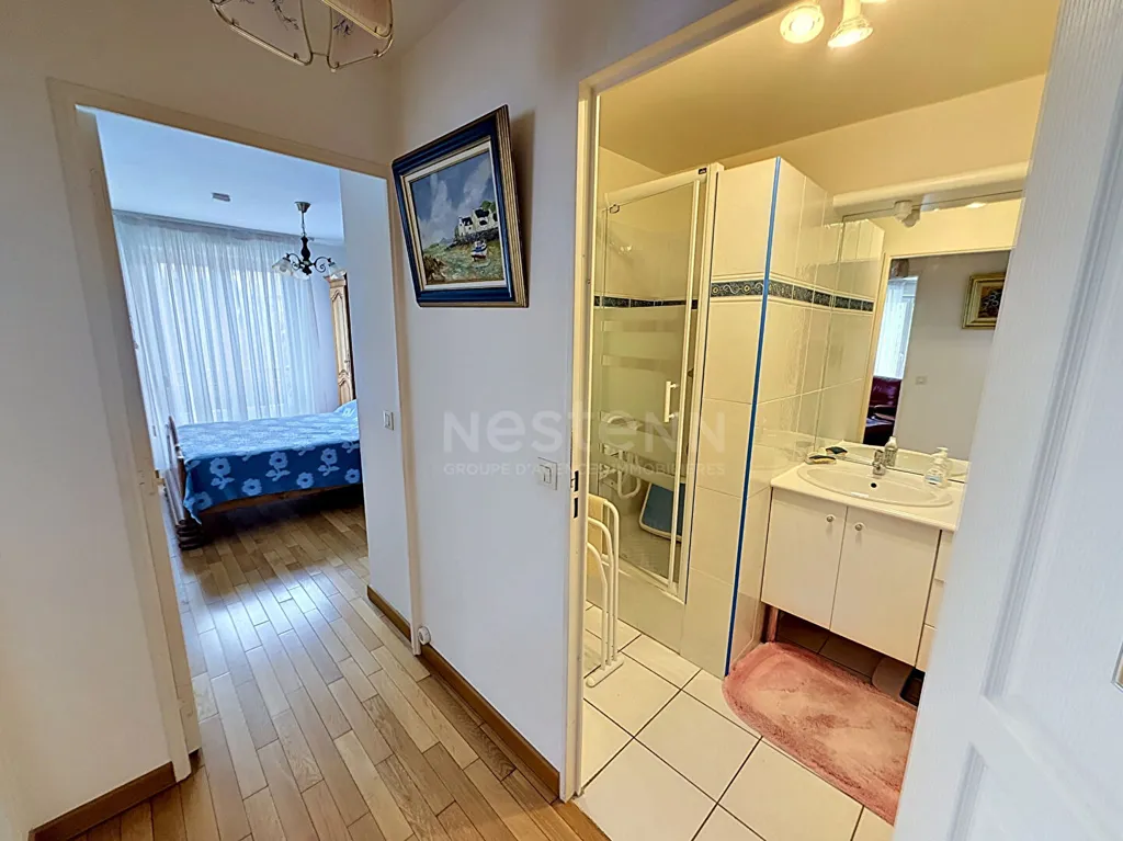 Salles de bain - Appartement avec Balcon Centre-Ville à Lamorlaye