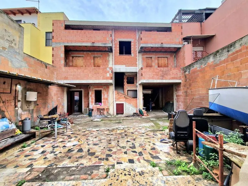 Aed - Independent Building with Central Location in Quartu Sant'Elena