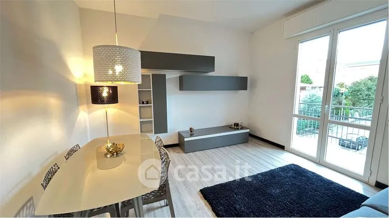 Elutuba - Fully Rented Triplex in Via Allegri, Modena