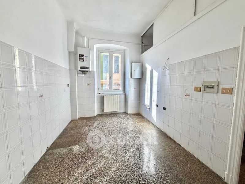 Pièces - Apartment with Balcony in Genoa's Sestri Ponente