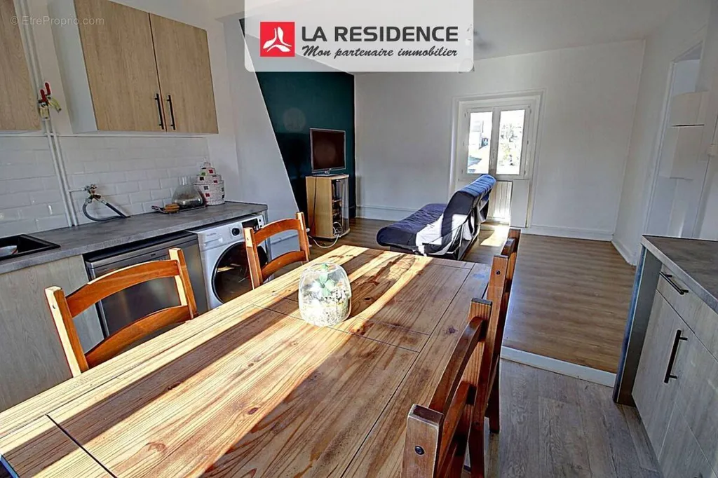 Köök - Charming 2-Bed Flat with Garden in Triel-sur-Seine