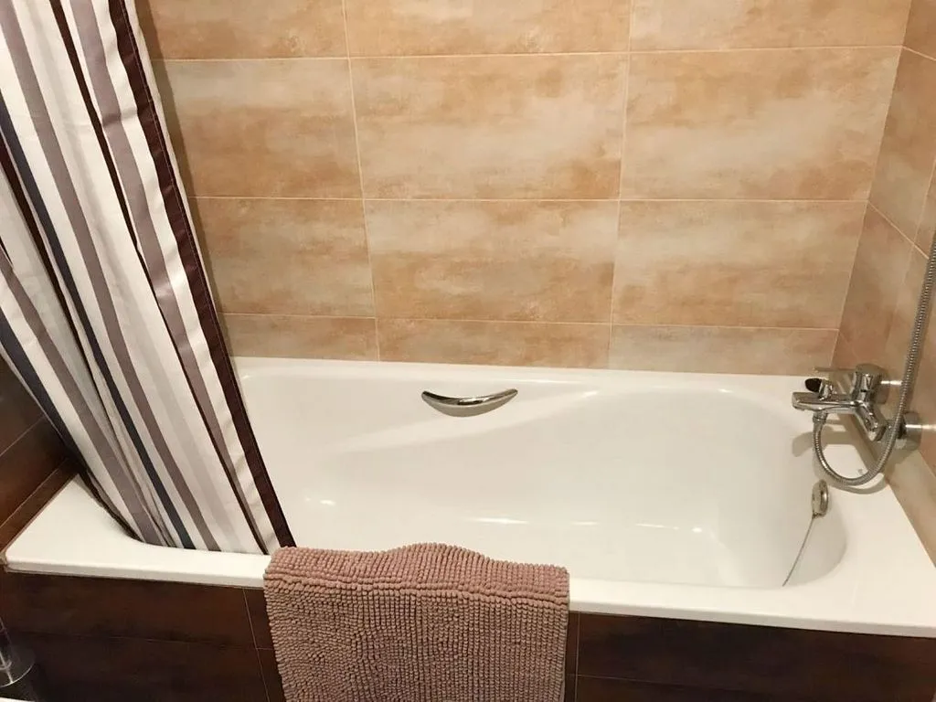 Baños - Apartamento exterior con balcón en Lanciego