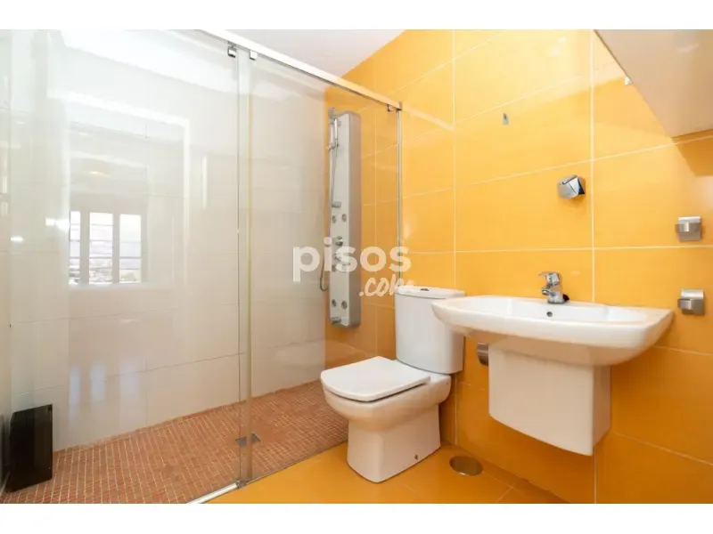Salles de bain - Semi-Detached House with Pool in Las Ventillas