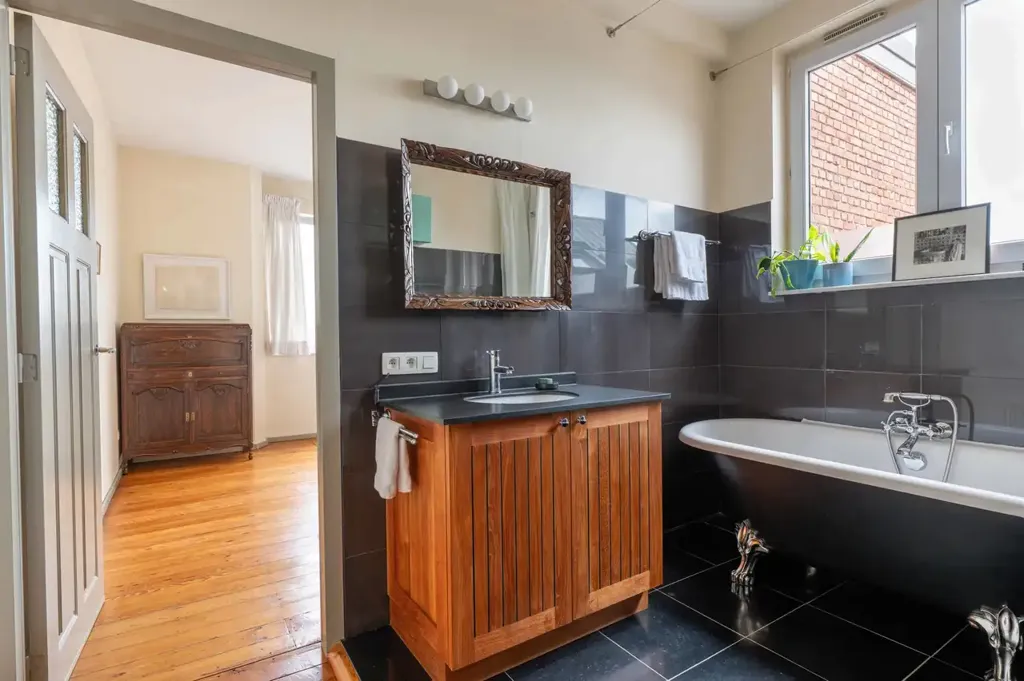 Salles de bain - Appartement Lumineux avec Terrasse à Antwerpen