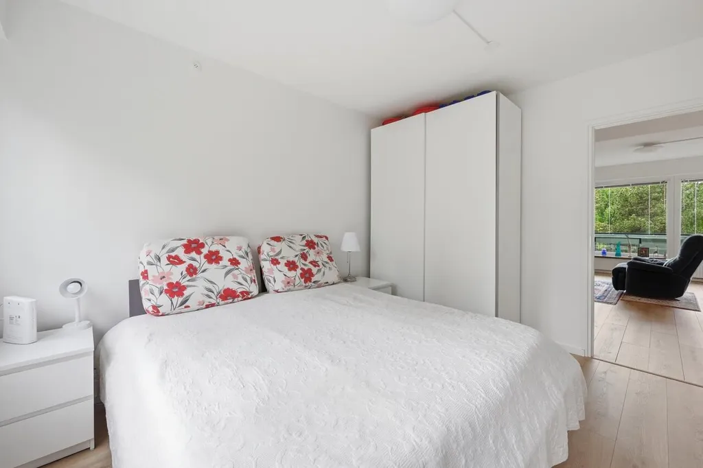 Magamistoad - Apartment with Balcony in Tapiola