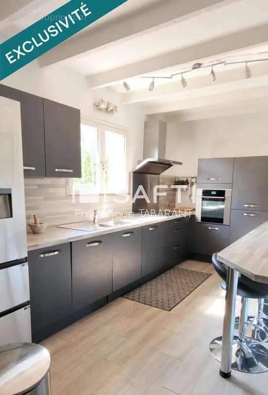 Kitchen - Traditional House with Garden in Vence