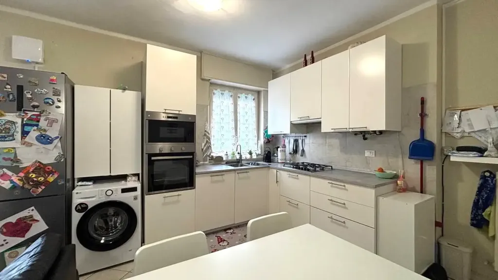 Cucina - Trilocale with Private Balcony in Botticino