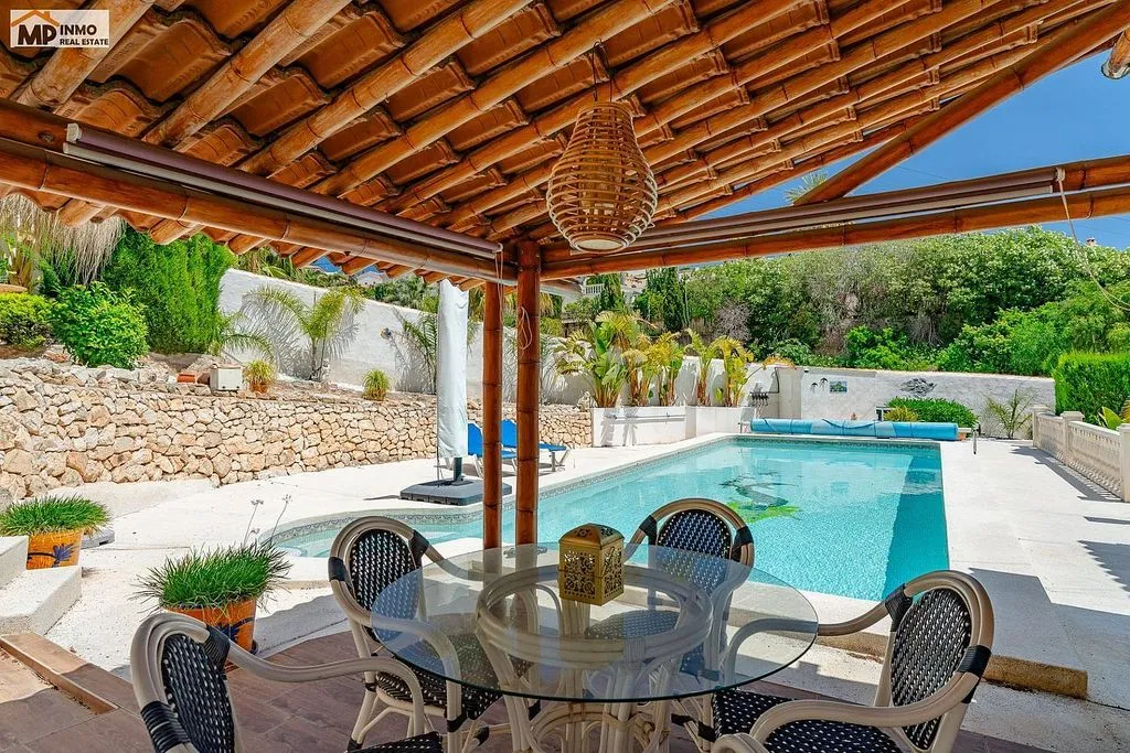Bassein - Chalet with Pool and Terrace in Playa Fossa