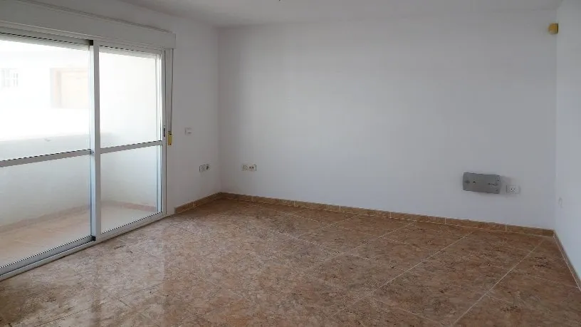 Pièces - Office in Prime Location on Avenida Prado, Vícar