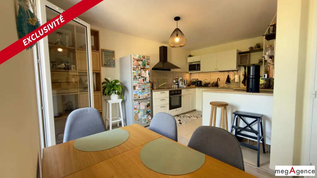 Söögituba - Renovated Duplex Flat with Balcony in Élancourt