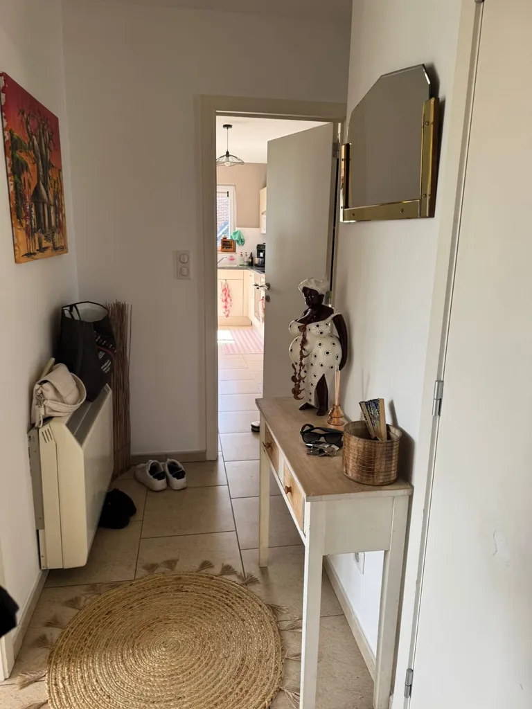 Entrée - Appartement avec Terrasse dans une Rue Calme à Les Bons Villers