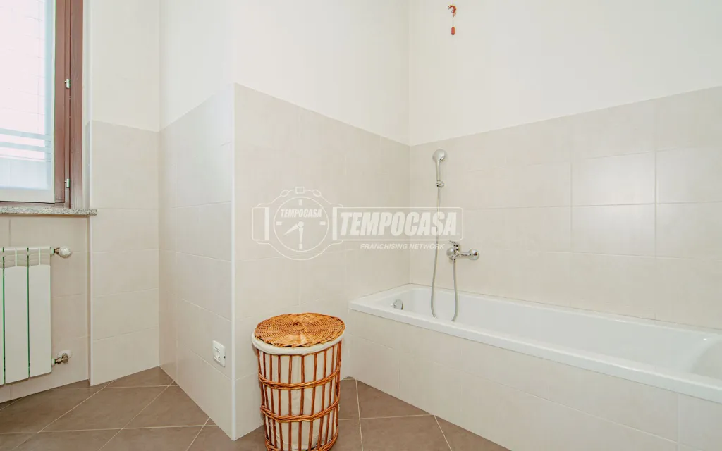 Salles de bain - Modern Villa with Private Garden in Vigevano