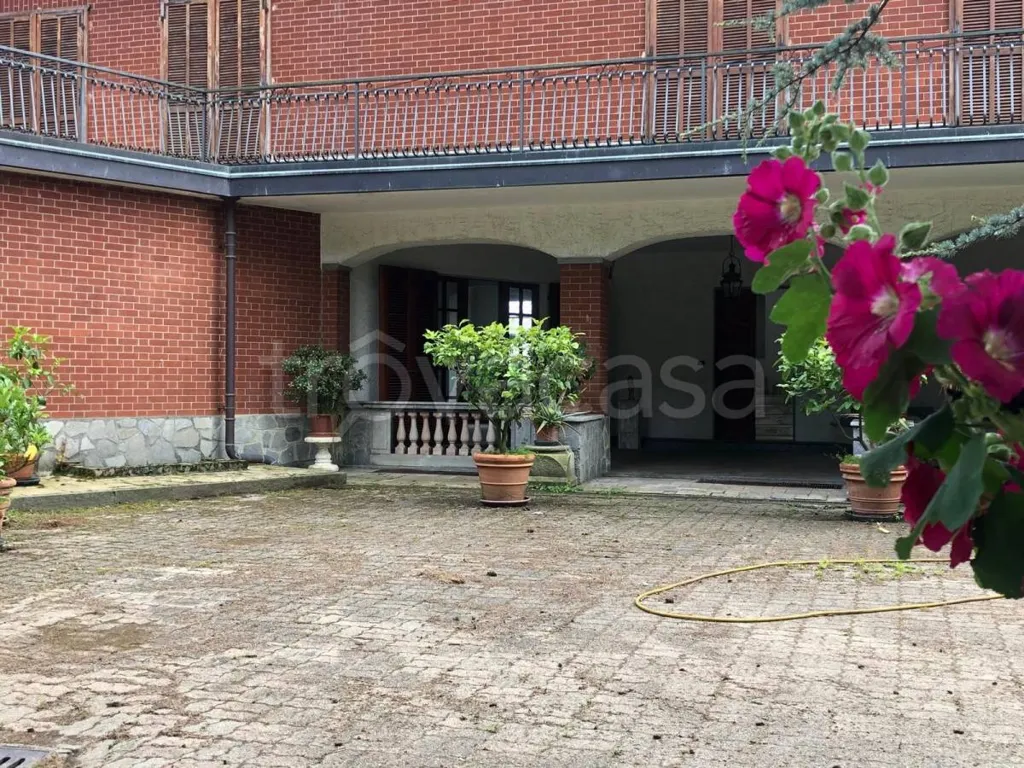 Aed - Villa with Private Garden in Agliè