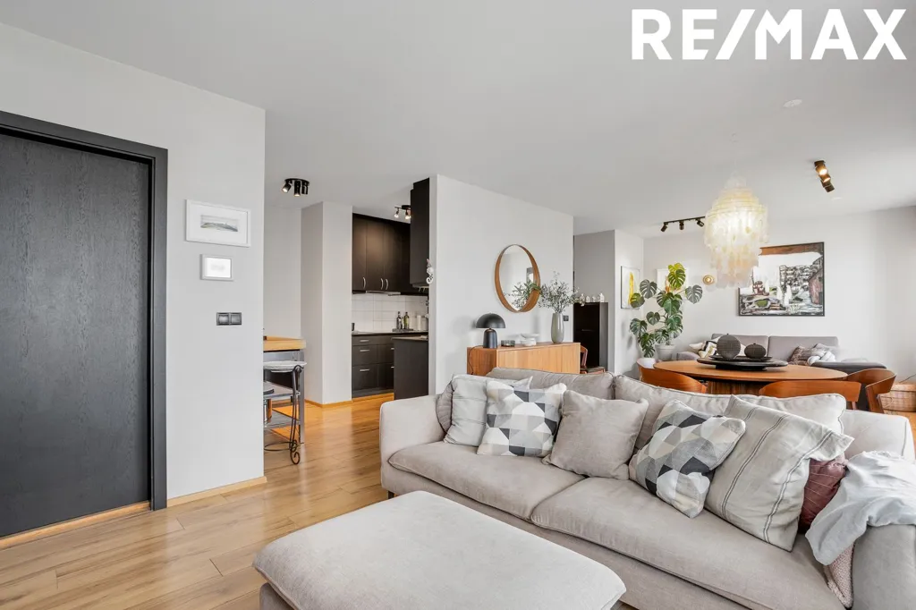 Séjour - Apartment with South-Facing Balcony in Garðabær