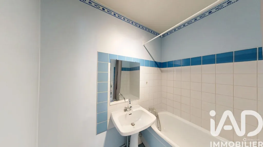 Salles de bain - Appartement avec Terrasse au 6e étage à La Madeleine