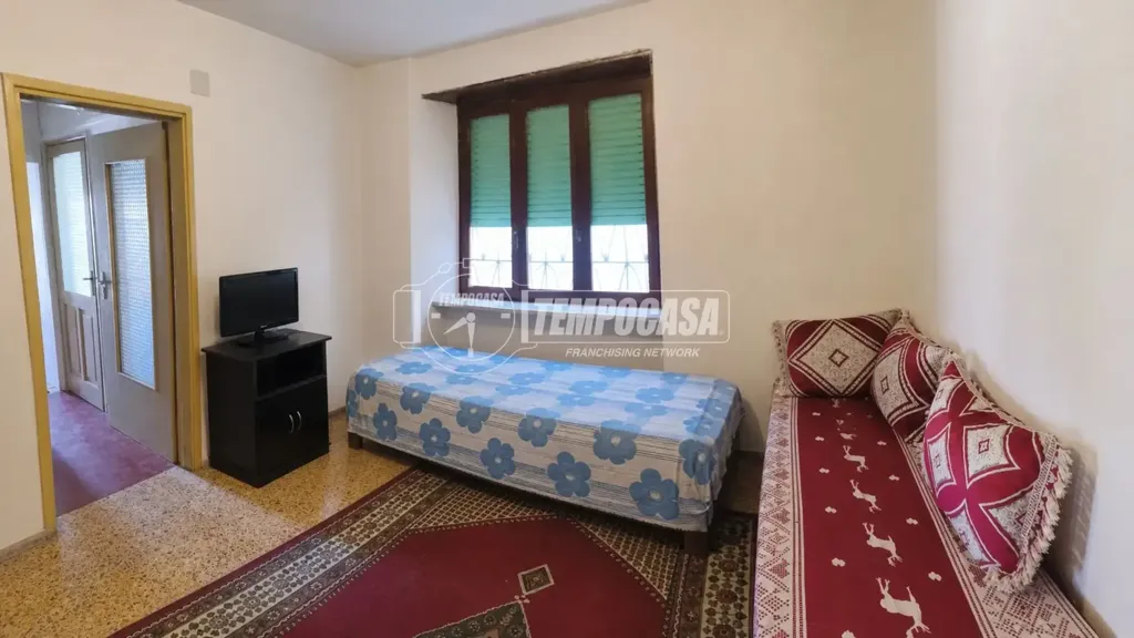 Chambres - Quadrilocale with Private Garden in Ivrea