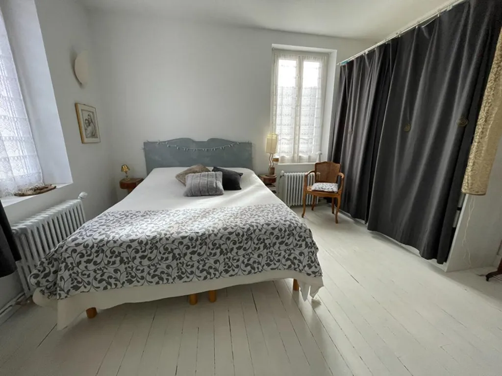 Magamistoad - Completely Renovated House in Maintenon Centre