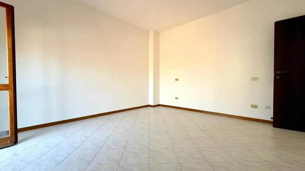 Toad - Two-Level Apartment with Terrace in Cecina