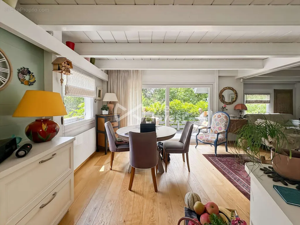 Söögituba - Renovated Chalet with Garden in Trois-Épis